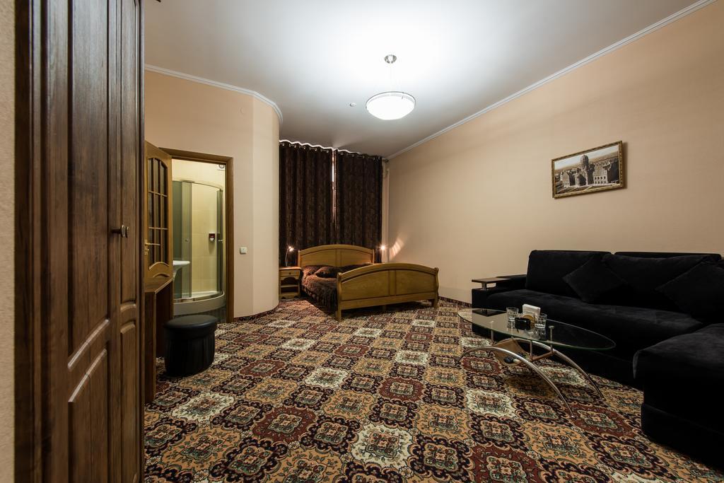 Premium Hotel Chernivtsi Quarto foto