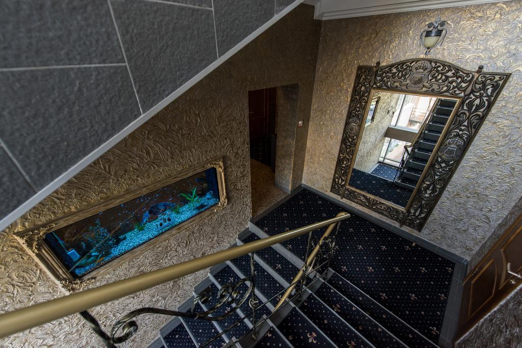 Premium Hotel Chernivtsi Exterior foto