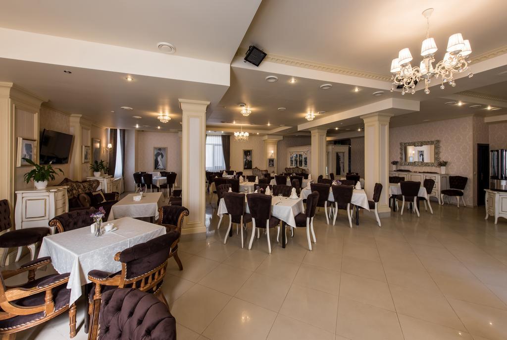Premium Hotel Chernivtsi Exterior foto