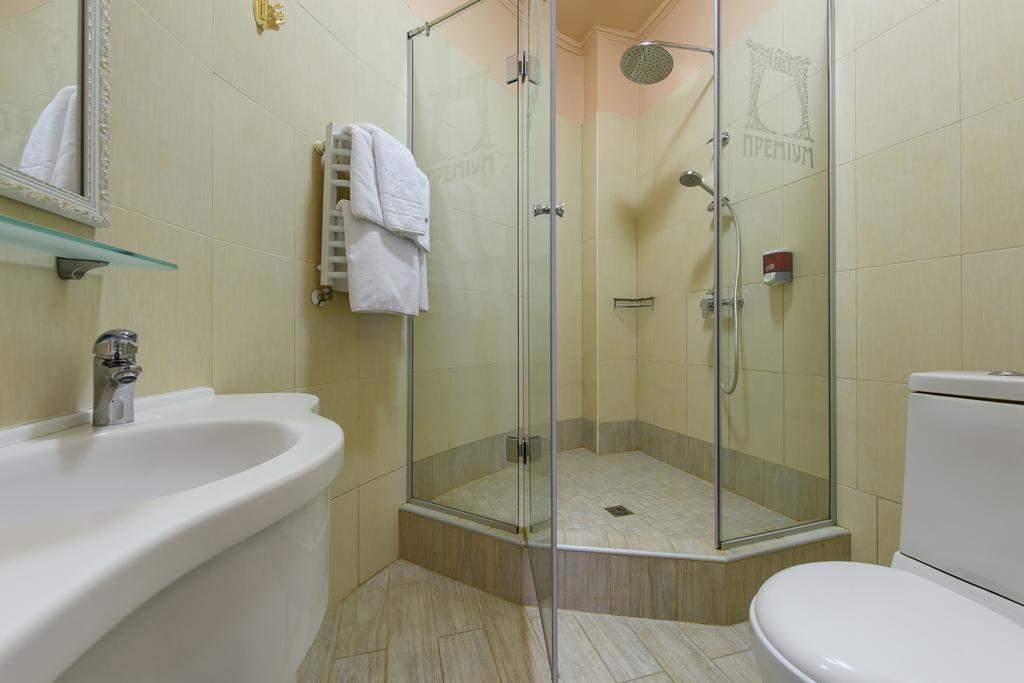 Premium Hotel Chernivtsi Quarto foto